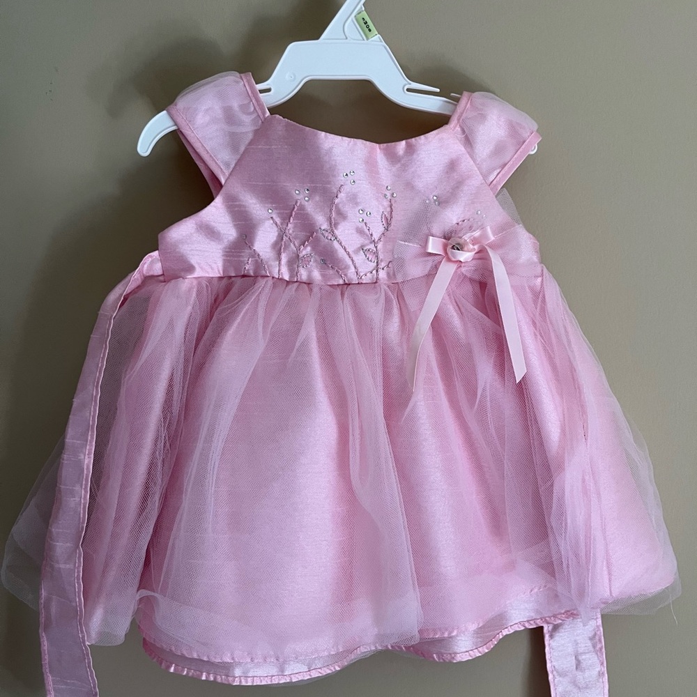 Little girls’ pink dress. 3-6months